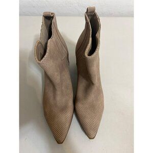 Indigo Rd Tan Stacked Heel Perforated Ankle Boot Bootie Pointed Toe Sz 8M